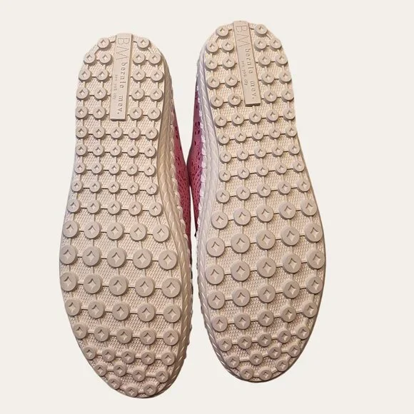 Bernie Mev TW09 Pink Women's Laser Cut Mandala Floral Slip On Flats NIB - Picture 6 of 7